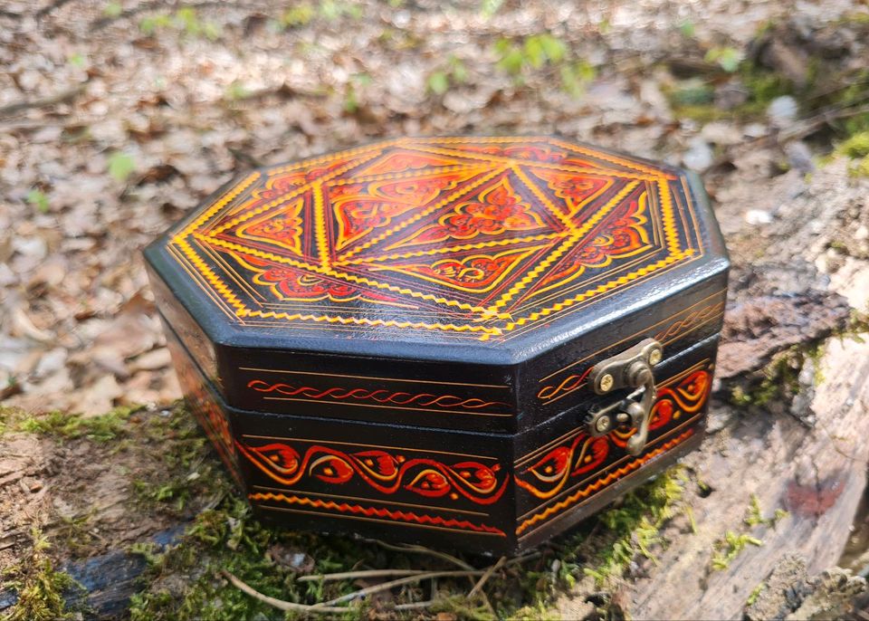 Holz Schmuckkästchen/ multipurpose Wooden box in Dietzenbach