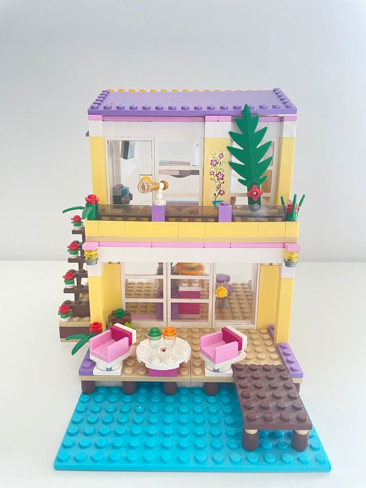 Lego Friends: Stephanies Strandhaus 41037 in Eichenau