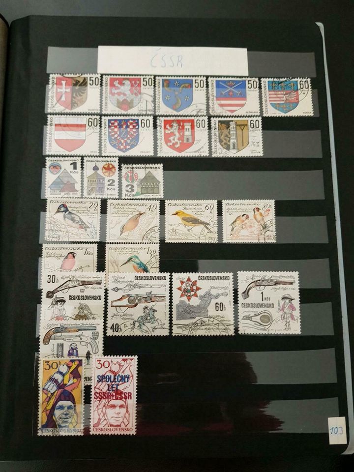 Briefmarkenalbum mit Briefmarken aus verschiedenen Ländern in Gelsenkirchen