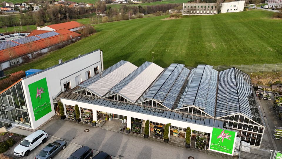 Attraktive Gewerbeimmobilie ü 1000QM  | Halle | Lager | Produktion | Wohnraum| Büroräume | in bester Lage an der B12 in Waldkirchen (Mischgebiet) in Waldkirchen