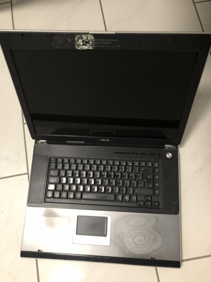 ASUS A7V Notebook Laptop in Gelsenkirchen