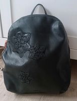 "Desigual "Rucksack schwarz. Sehr gut Hessen - Neuhof Vorschau