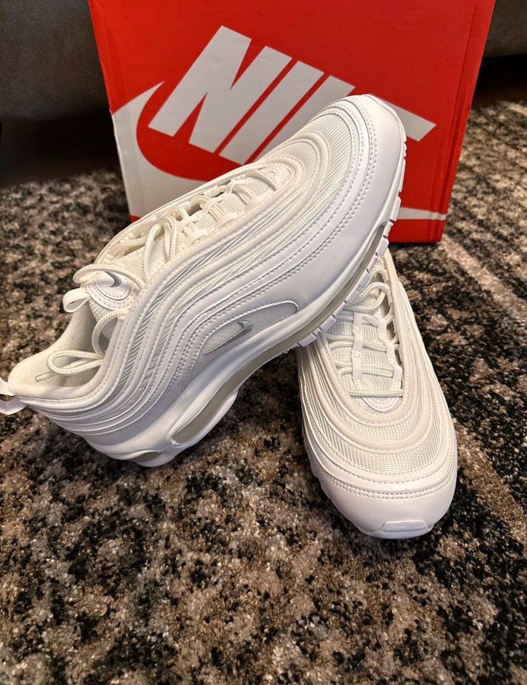 Nike Air Max 97 | Gr. 44 | weiß in OVP in Pforzheim