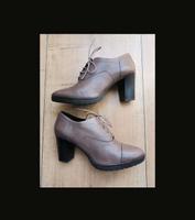 Neuwertig GEOX Gr 40 Pumps LEDER Stiefeletten braun Absatz Schuhe Leipzig - Schönefeld-Abtnaundorf Vorschau