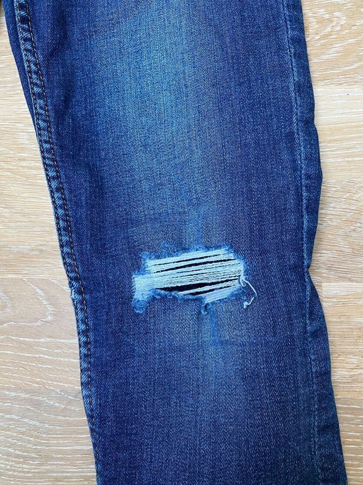 H&M Jeans skinny fit in Gr.134 aus 1.Hand in Heiligenhaus