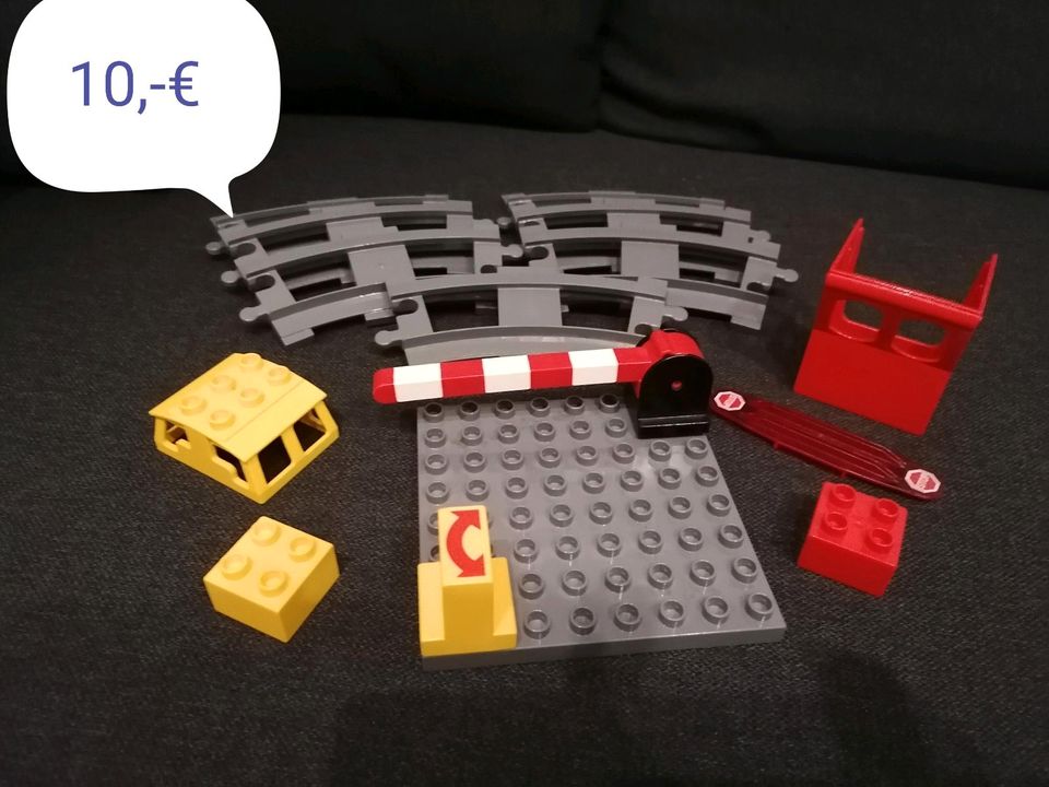 Ganz viel LEGO DUPLO SETS, Eisenbahn, Schinen, Brücken, Steine, A in Hamburg