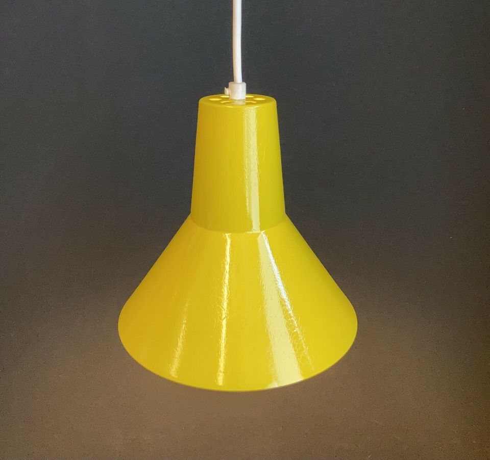 Klampe Design Leuchte Gelb Mid Century Ära Poulsen Panton Lyfa 70 in Düsseldorf