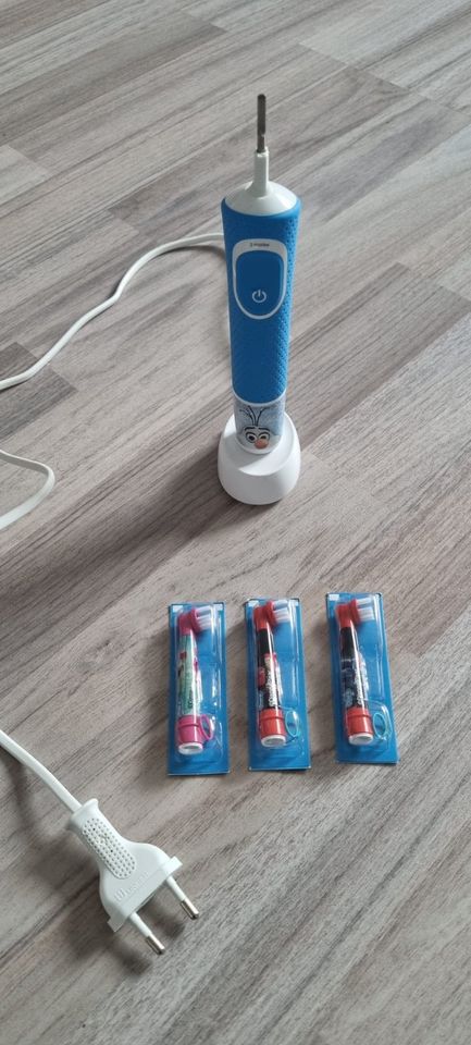 Oral-B Kinder Elektrische Zahnbürste in Friesoythe