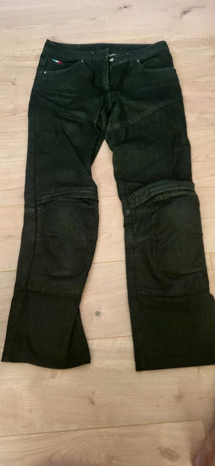 Schwarze Motorrad Jeans Gr. 38 in Berlin