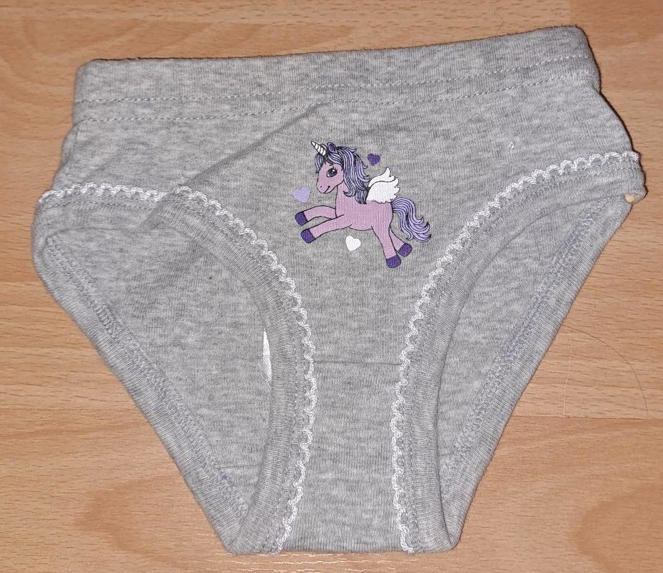 Unterhose Einhorn, gröse 98/104 in Brücken (Pfalz)