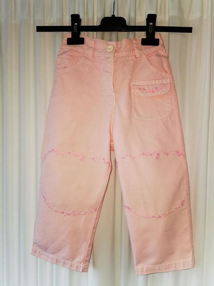Superniedliche rosa Mädchen Hose, mit hübschen Stickereien, 92/98 in Lörrach