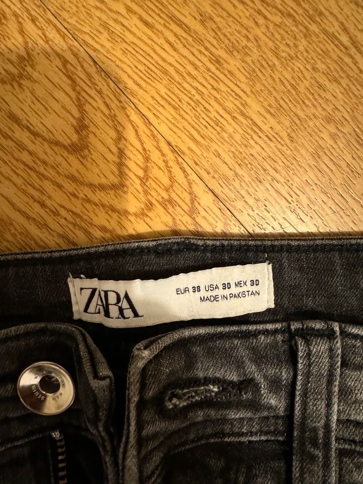 Zara Jeans, 38, Herren in Mainz