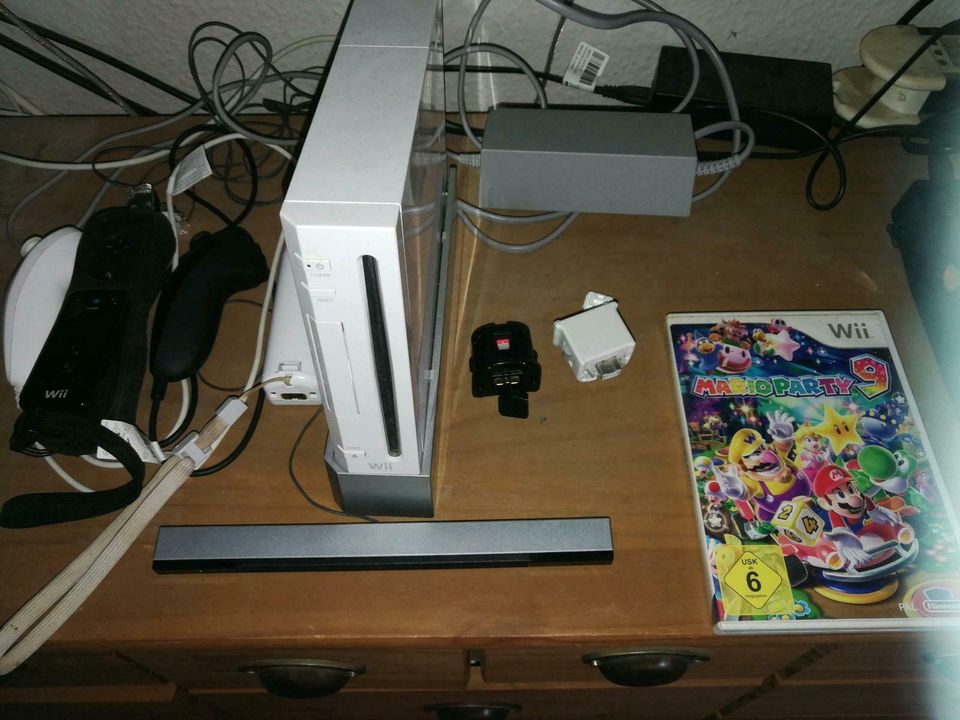 Wii konsole plus Spiele inc Wii board in Jübek