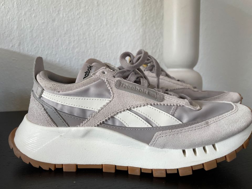 Reebok Sneaker 40 in Einbeck