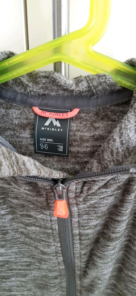 Fleecejacke "McKinley", Gr. 164, dunkelgrün, sehr guter Zustand! in Brühl