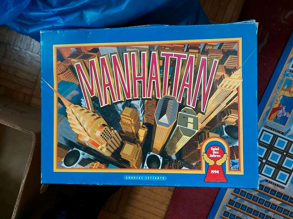 Spiel Manhatten in Hage