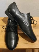 Nagelneue Schuhe von Tamaris in Größe 41, schwarz Schleswig-Holstein - Scheggerott Vorschau