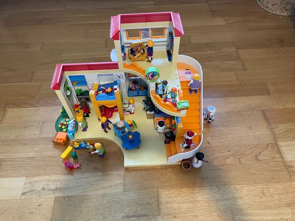 Playmobil Wohnhaus mit viel Zubehör in Schorfheide