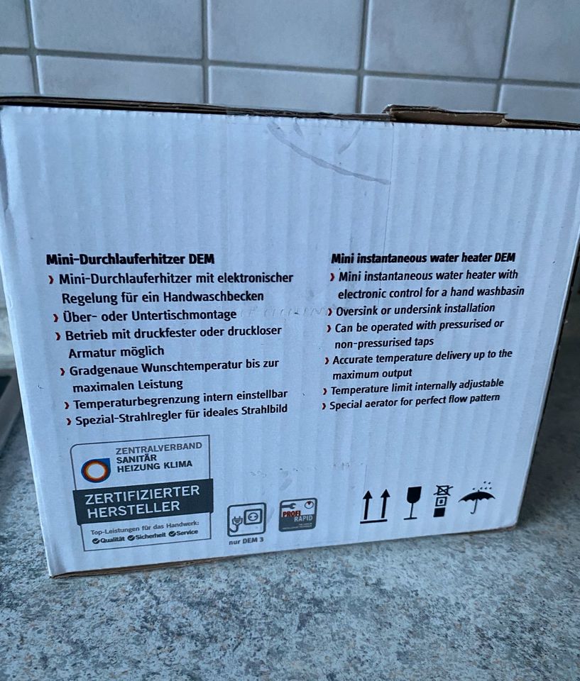 * Stiebel Eltron Mini-Durchlauferhitzer DEM 4 - 4,4 KW - 230 V * in Berlin