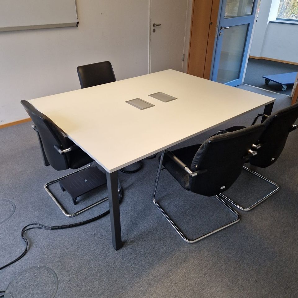 20 x elektrischer Schreibtisch / Steh Sitz Schreibtisch / OKA / Büromöbel in Linden