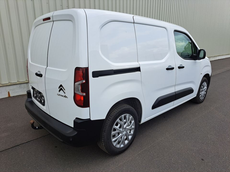 Citroën Berlingo 6-Gang Navi 6xAirbag SiHzg AHK Spur VZE 13.980 € in Oranienburg