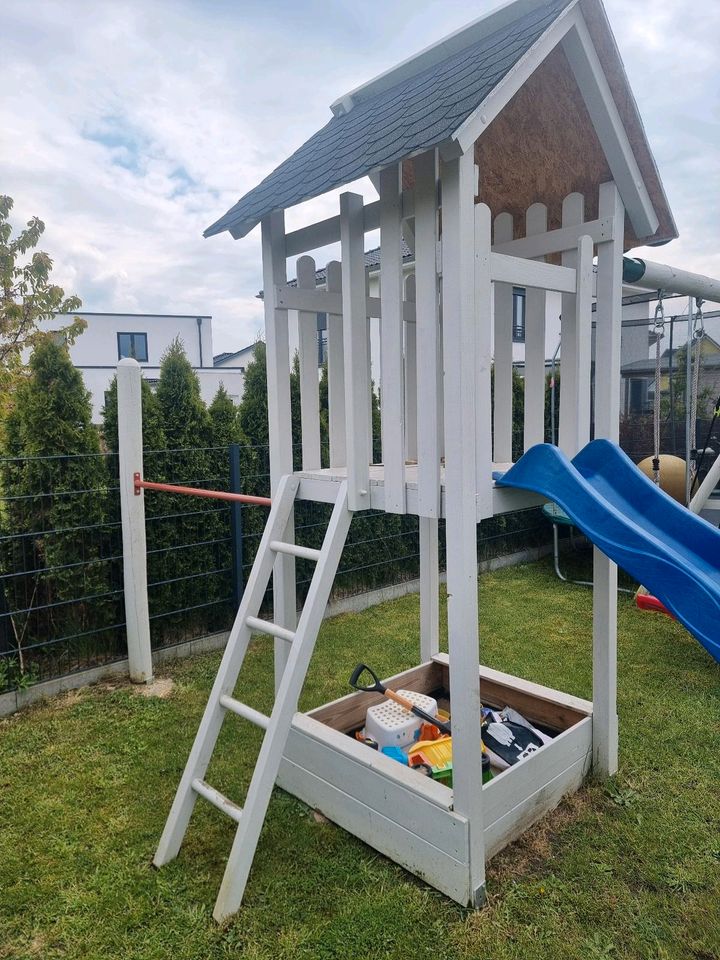 Spielturm Bruno (umgebaut) in Ludwigsfelde