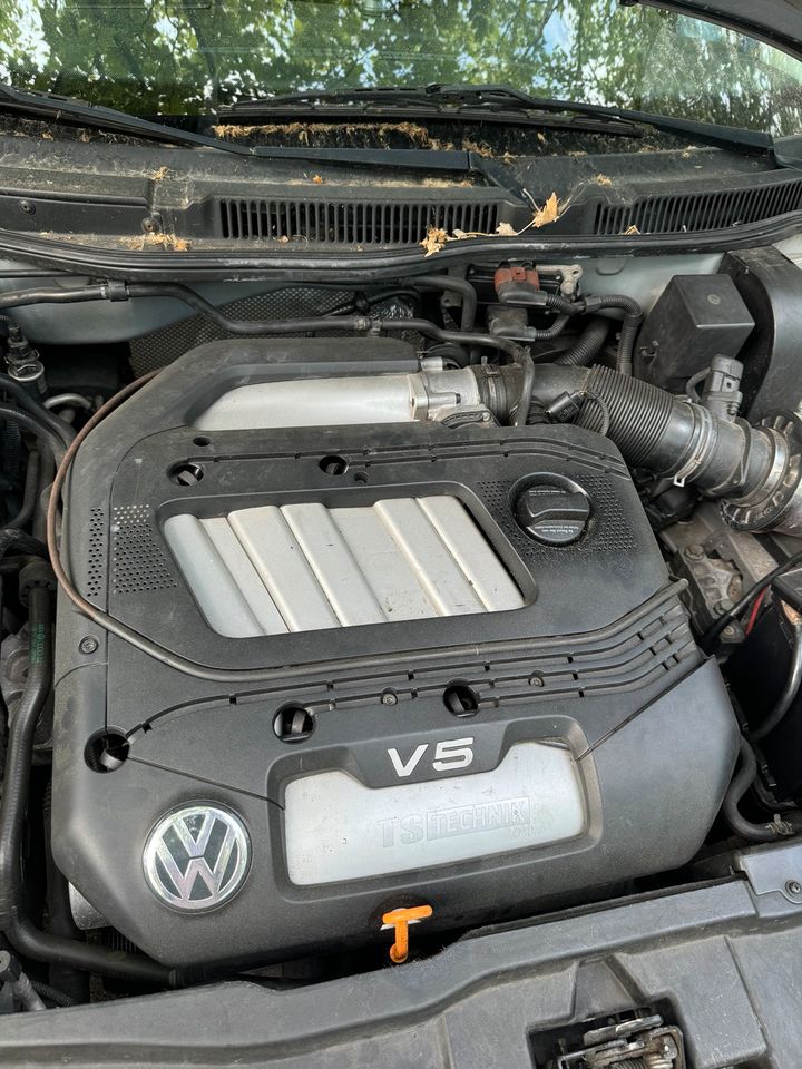 Golf4/ V5 Motor an Bastler in Berlin