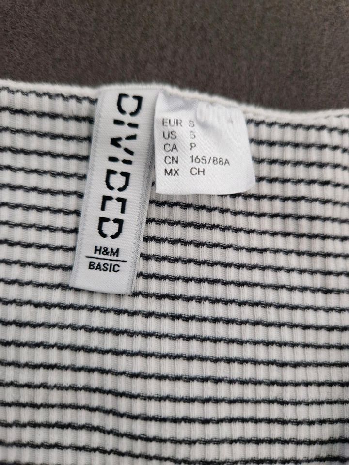 Langarmshirt weiß schwarz gestreift  H&M Gr.S in Oberriexingen