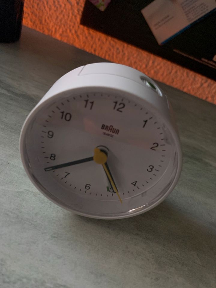 Braun Uhr (Wecker) in Plochingen
