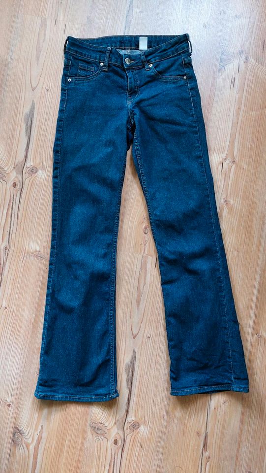 Bootcut Jeans Low Waist H&M Gr. 36 blau in Gummersbach