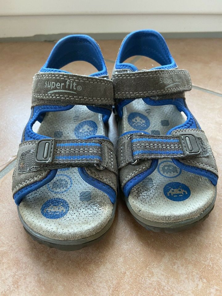 Kinder Sandalen von Superfit Größe 28 in Duderstadt