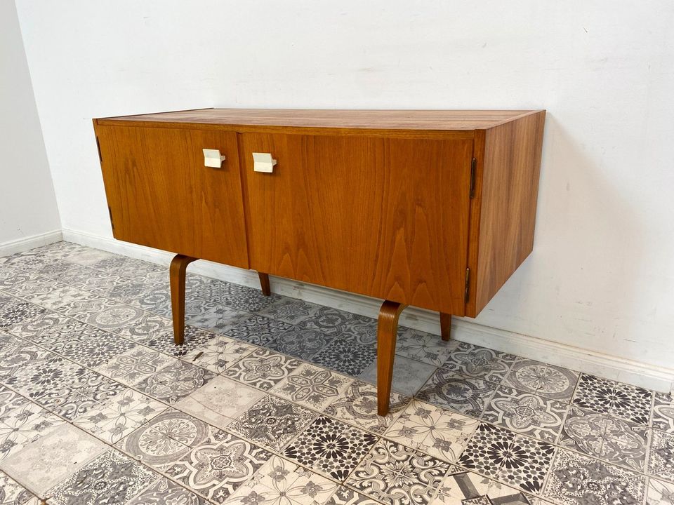 WMK Stilvolle & gut erhaltene Designerkommode 427/A von Franz Ehrlich für VEB Hellerau aus 1966 in Esche # Kommode Lowboard Sideboard TV-Lowboard Fernsehkommode Wäschekommode Vintage DDR Mid-Century in Berlin