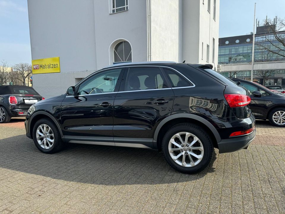 Audi Q3 design S-Tronic *Panorama-Dach * Navi * LED * in Berlin