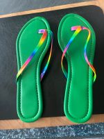 Neue Regenbogen Flip Flops Saarland - Schwalbach Vorschau