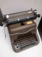Schreibmaschine TRIUMPH Matura Nordrhein-Westfalen - Mönchengladbach Vorschau