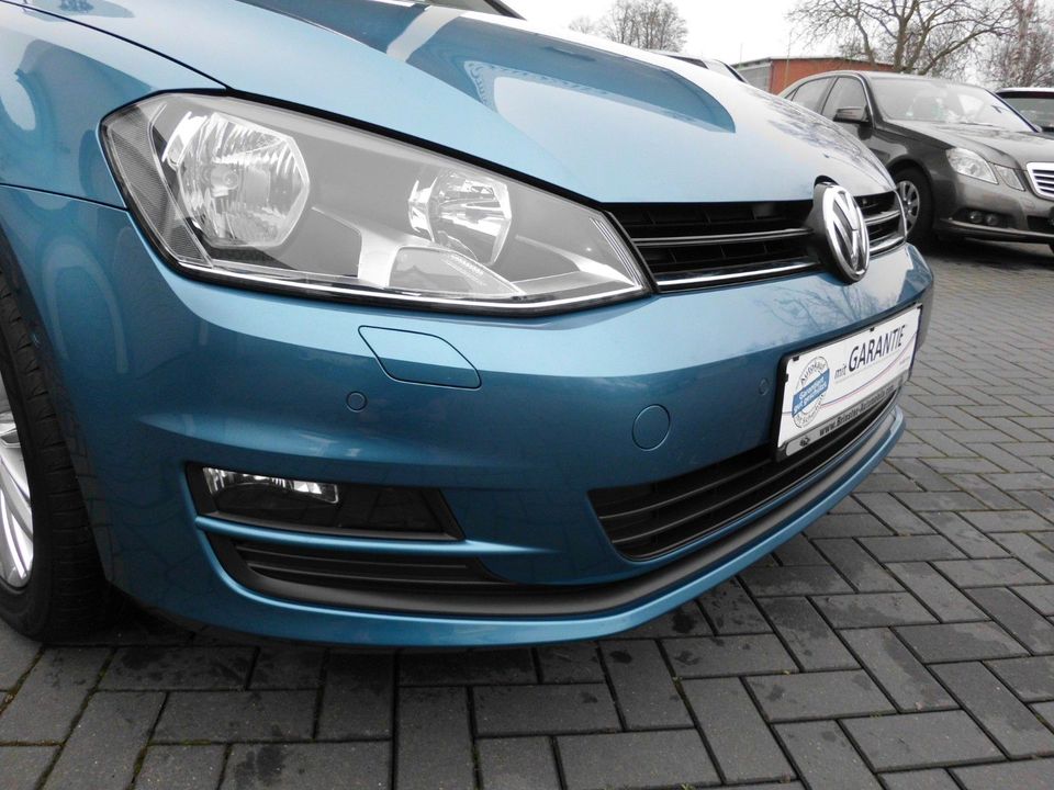 Volkswagen Golf 1.4 TSI BMT CUP    1.HAND, PDC,SHZ,KLIMA in Gronau (Leine)