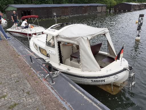 Kajütboot MB/Gleiter Poca Snoopy 1986 50PS/VW inclusive Trailer in Röbel