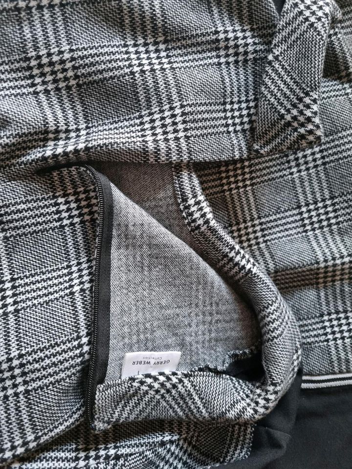 Gerry Weber Pullover - Blusenshirt schwarz- weiß gemustert in Zell am Main