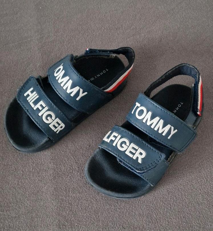 Kindersandalen Sommerschuhe Tommy Hilfiger Gr. 24 in Bonn