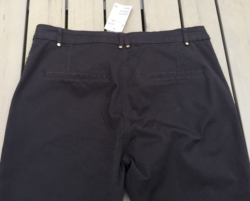 H&M HOSE Biker Optik grau Gr. 40 in Berlin