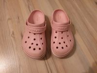 Schuhe Crocs rosa Größe J1 Bayern - Fürstenfeldbruck Vorschau