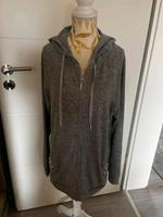 Neue graue leichte Fleecelongjacke mit Perlen Gr.M/L Thüringen - Saalfeld (Saale) Vorschau