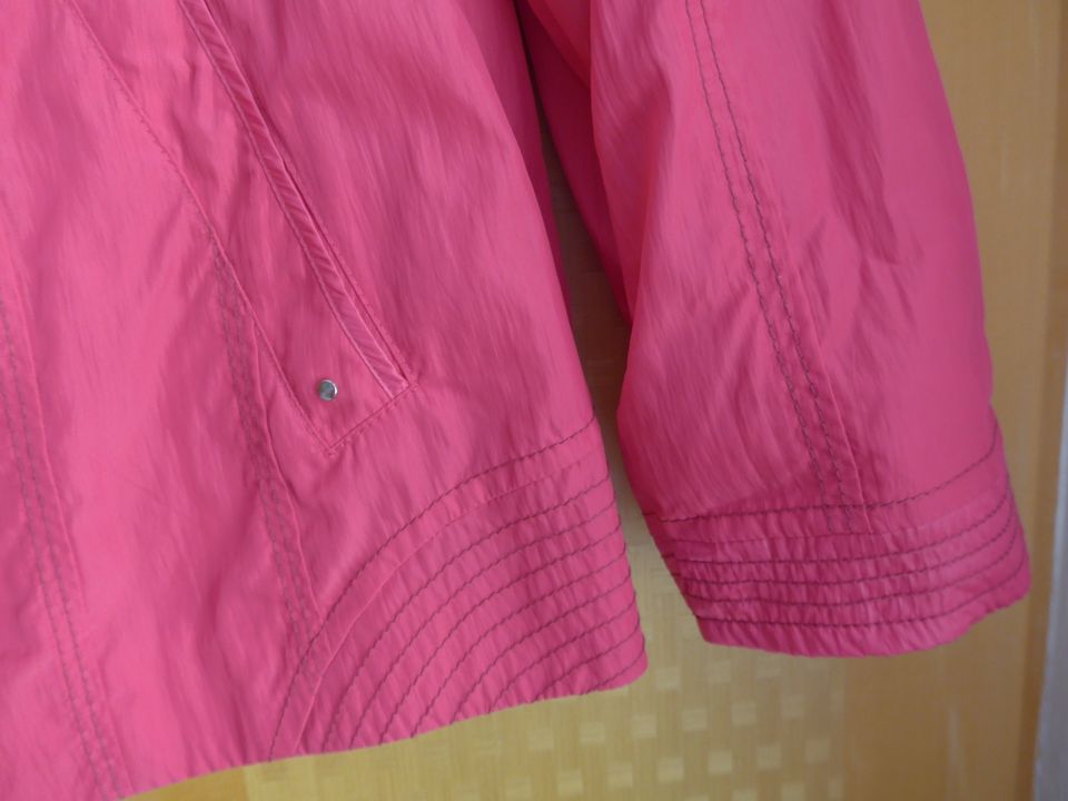 NEU m.Etik.,moderne Übergangs- Jacke, Taschen, du. PINK in München