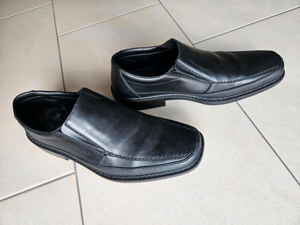 Herren Schuhe Leder Slipper schwarz von Rieker in Rheda-Wiedenbrück