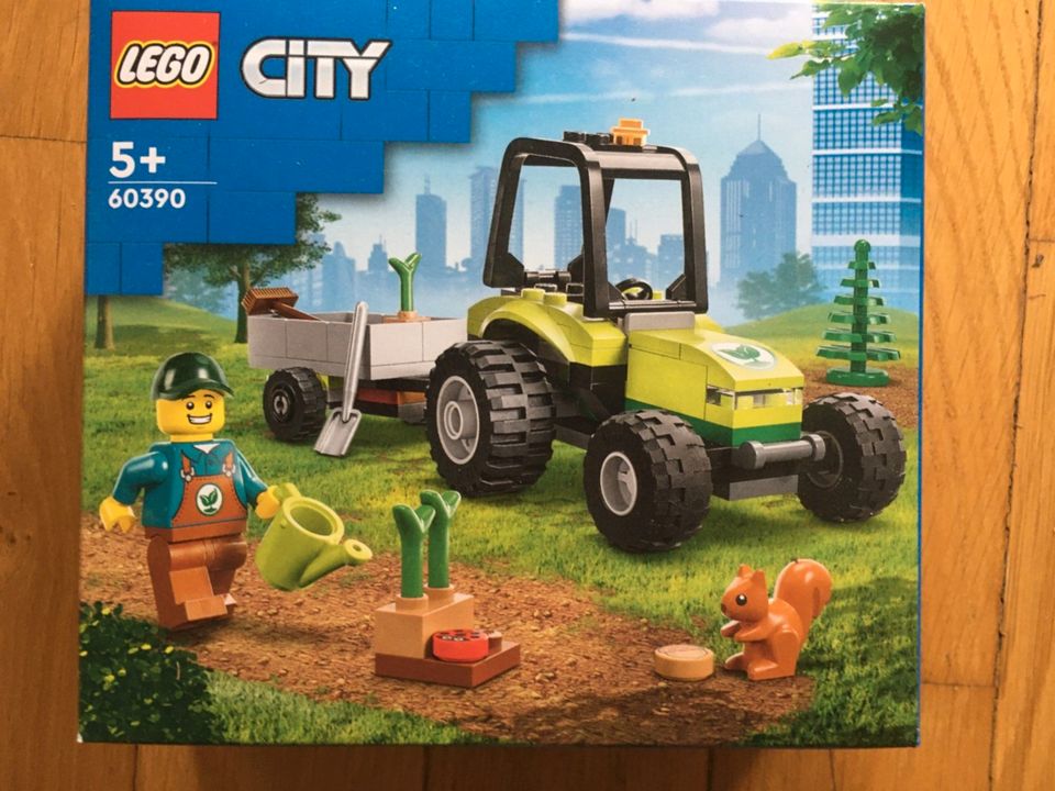 LEGO 60390 City Kleintraktor und zwei Minifiguren neu und ungeöff in Berlin