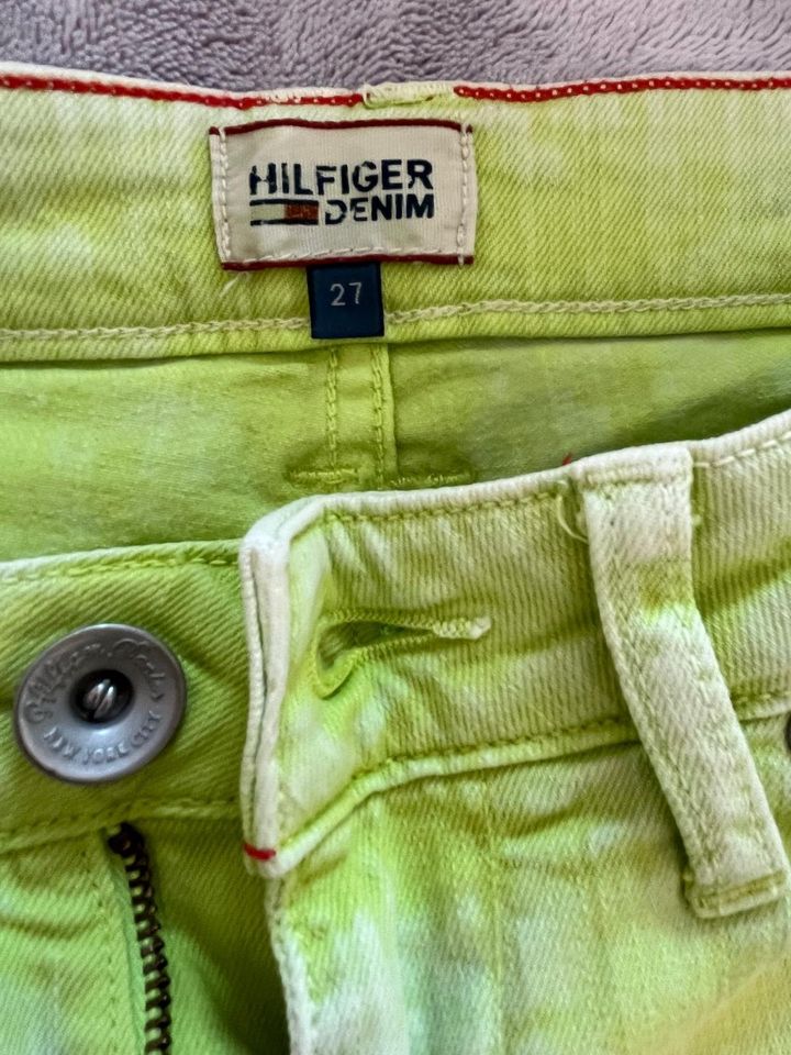 TOMMY HILFIGER HOT PANTS 27 s 36 neon kurze Hose y2k retro grün in Aichtal