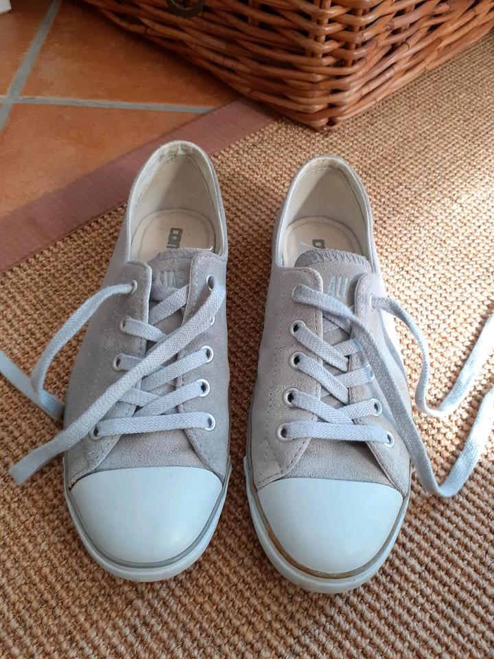 Converse All Star slim Chucks Sneaker Gr. 37 5 grau US 7 Leder in Wandsbek Gartenstadt kleinanzeigen