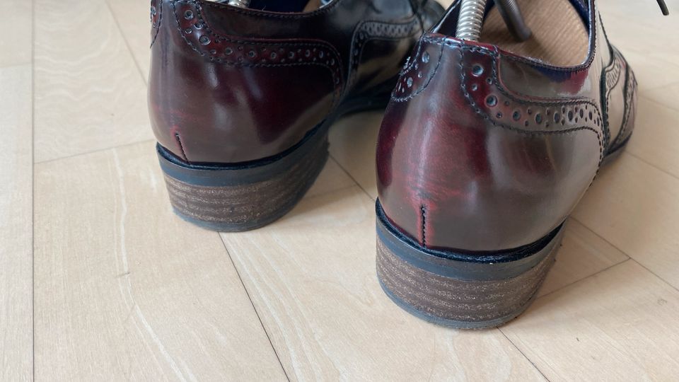 CLARKS Budapester Halbschuh Damen weinrot Gr. 41 in Stuttgart