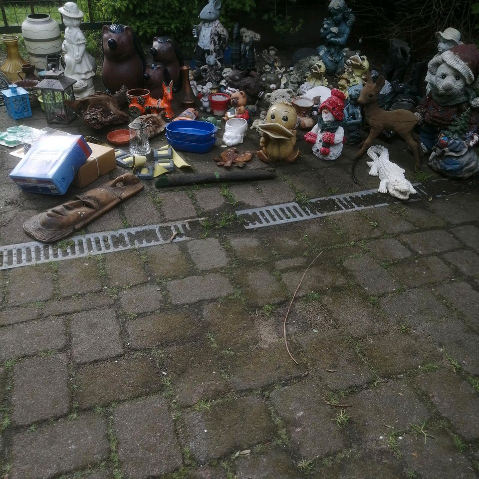 Gartenfiguren, Vasen, Laternen, Wasserhahn, Holzmasken in Hamburg