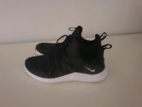 Sportschuhe Nike  Gr 40 Baden-Württemberg - Dietenheim Vorschau